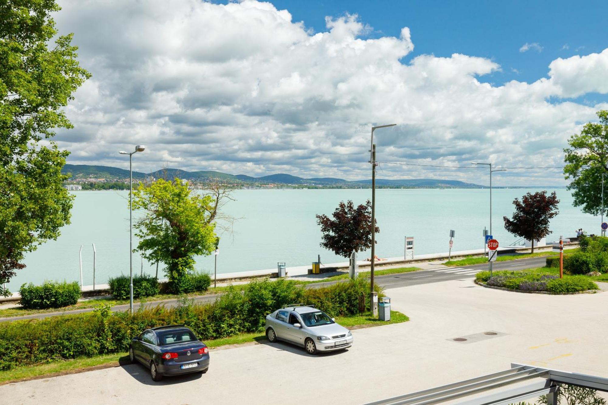 Lepke Apartmanház és Étterem Tihany Extérieur photo