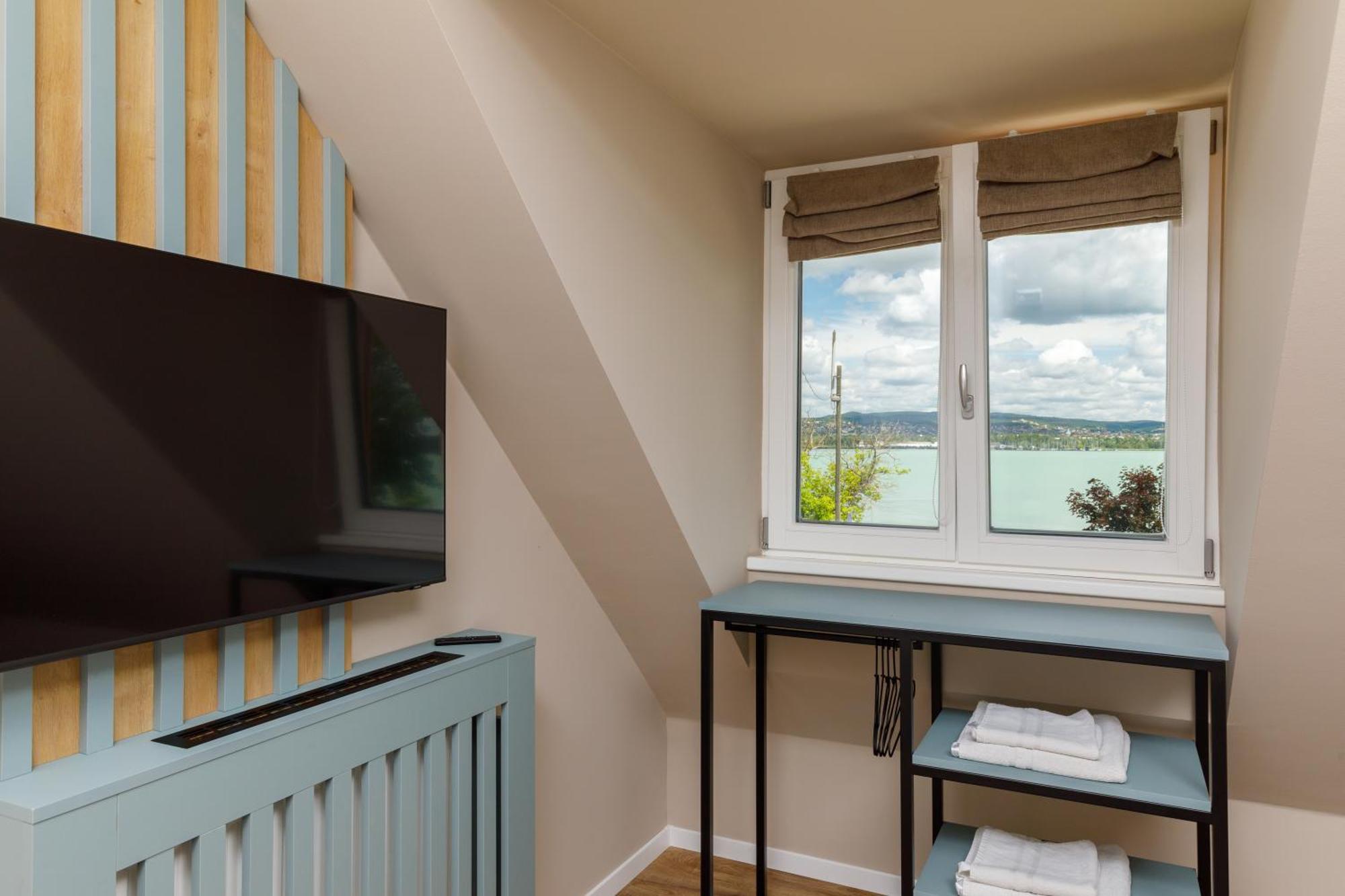 Lepke Apartmanház és Étterem Tihany Extérieur photo